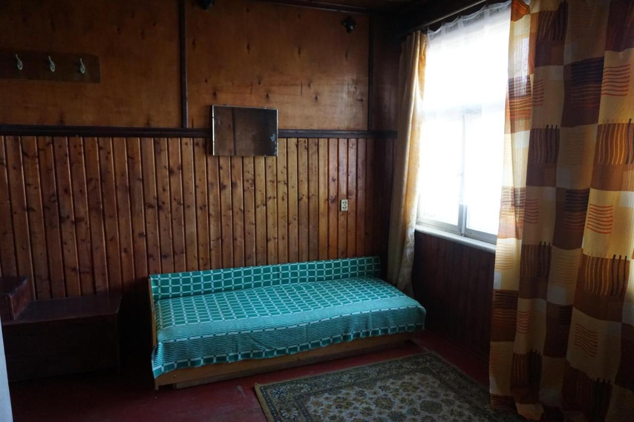 Pilskalnu Hostelis Кулдига Экстерьер фото