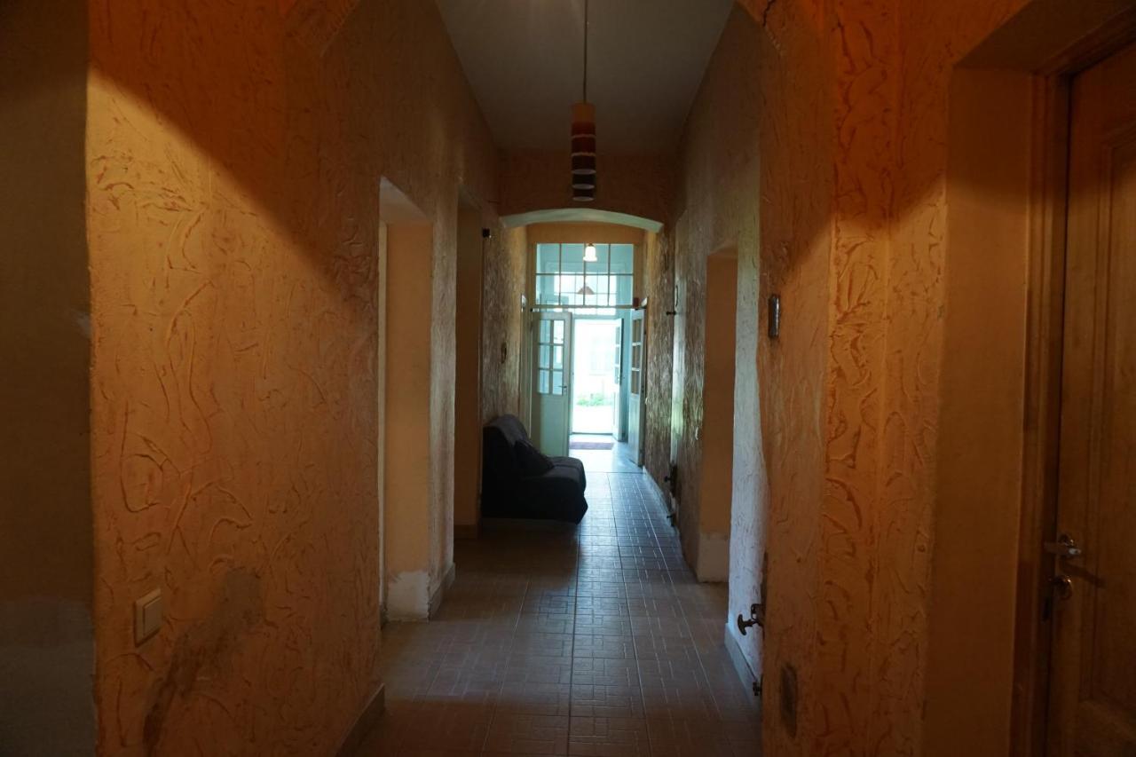 Pilskalnu Hostelis Кулдига Экстерьер фото