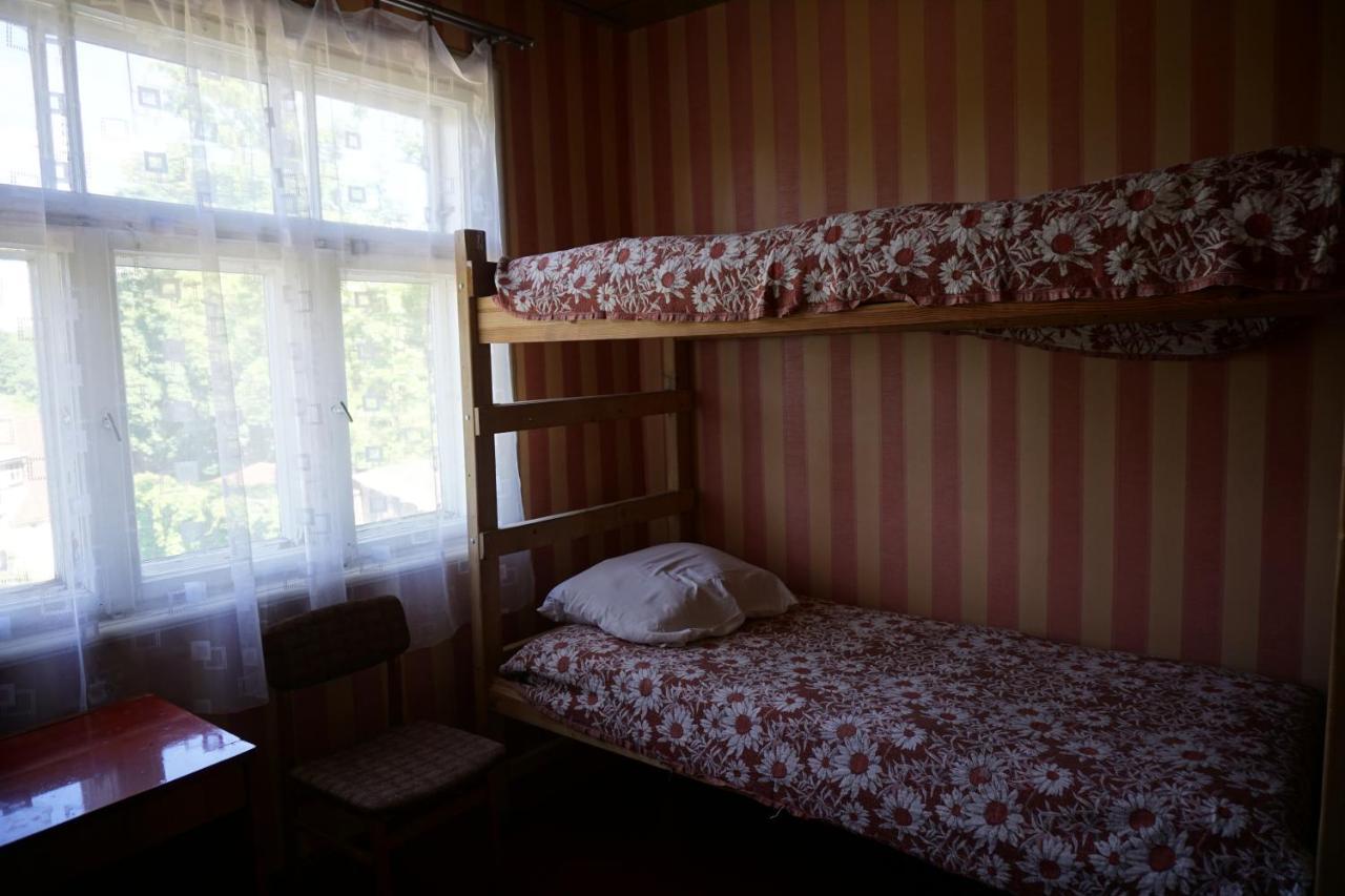 Pilskalnu Hostelis Кулдига Экстерьер фото
